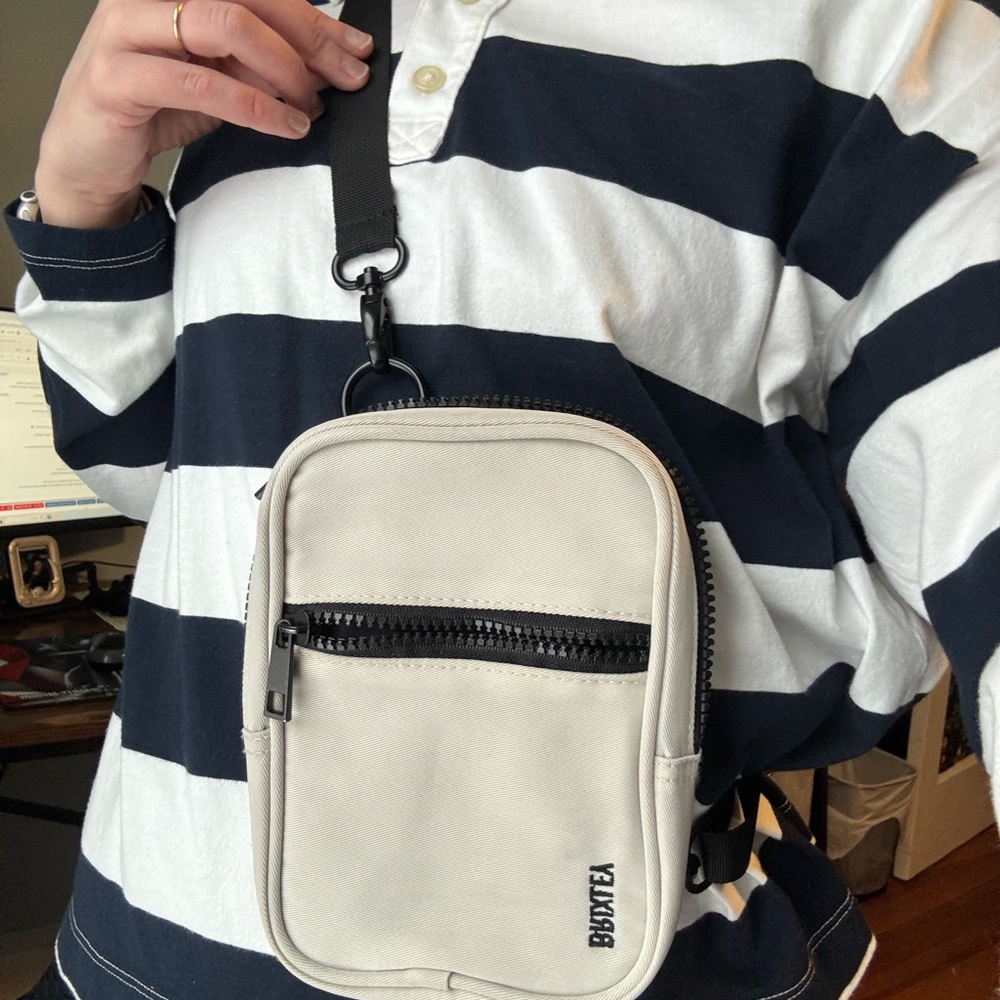 Brixley Coastal Beige Crossbody
